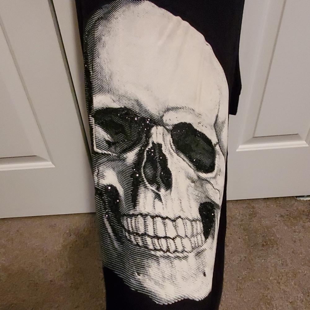 Hot Topic top - Picture 2 of 2